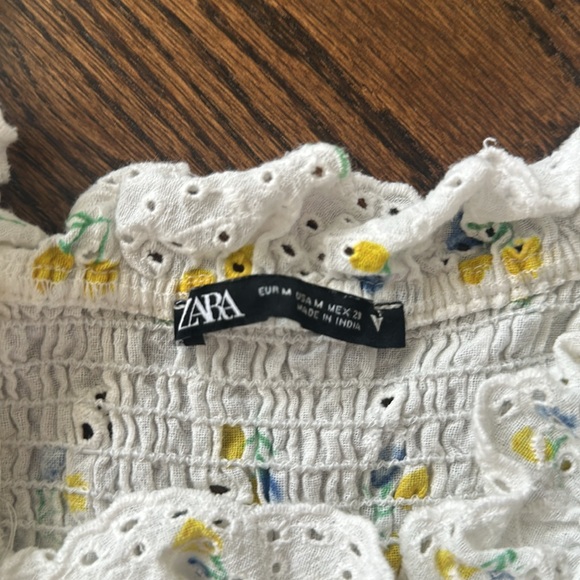 ZARA floral top - Picture 2 of 3